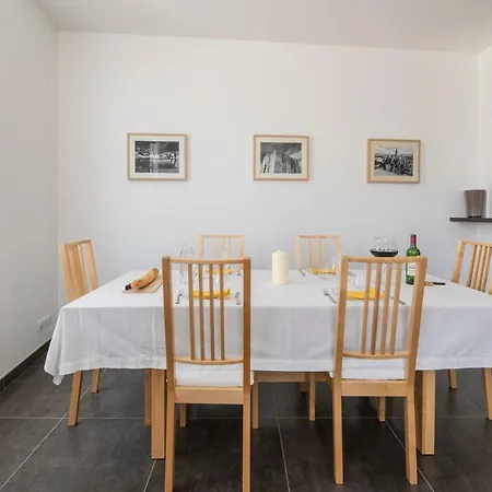 Le 25, Moderne Au Coeur De