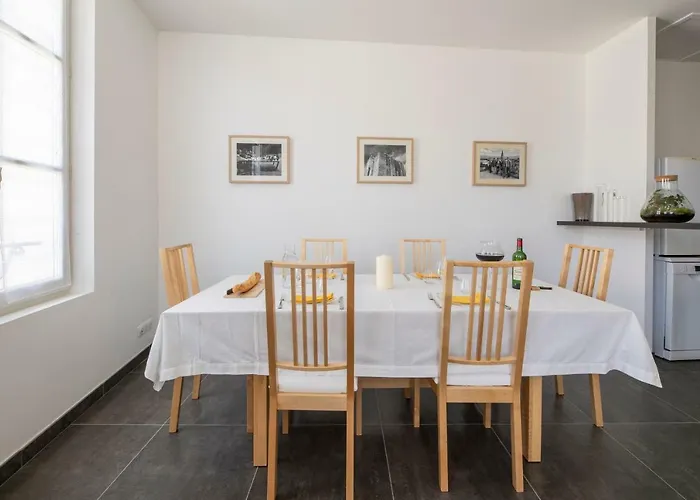 Le 25, Moderne Au Coeur De